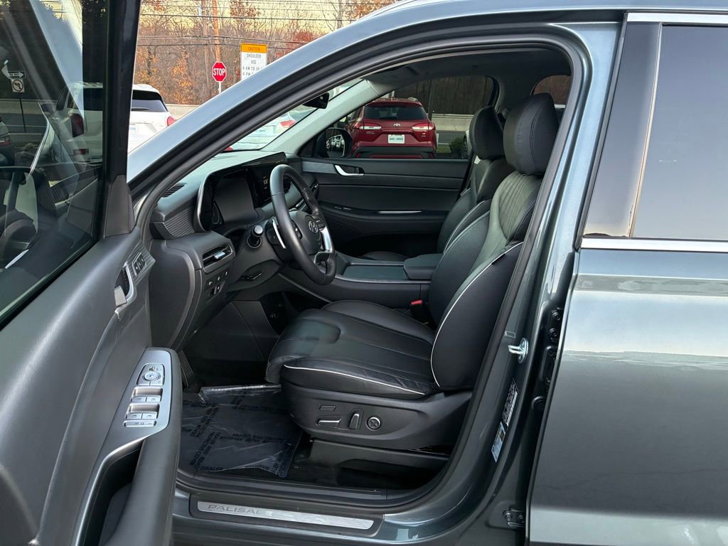 Used 2023 Hyundai Palisade Limited w/ Cargo Package image 27