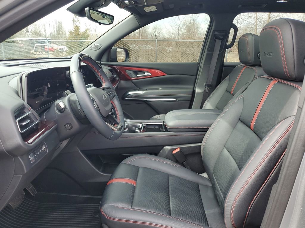 Used 2024 Chevrolet Traverse RS w/ LPO, Floor Liner Package image 5