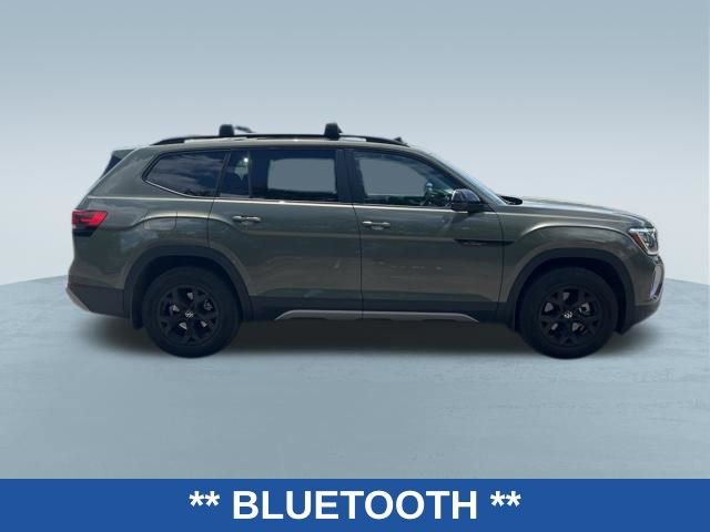 Used 2024 Volkswagen Atlas Peak Edition SE AWD/4WD image 4