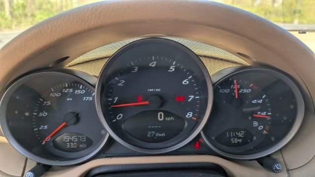 Used 2005 Porsche Boxster image 25