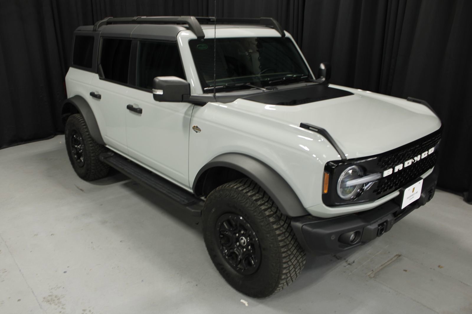 Used 2023 Ford Bronco Wildtrak image 11