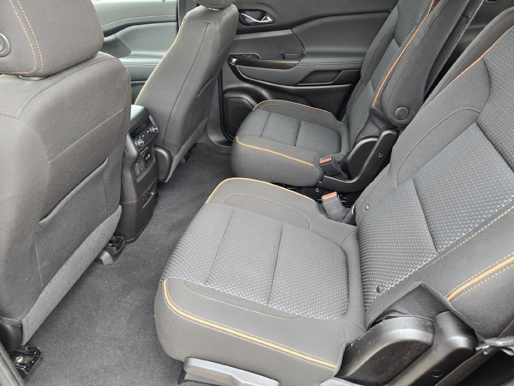 Used 2023 GMC Acadia AT4 AWD/4WD image 24