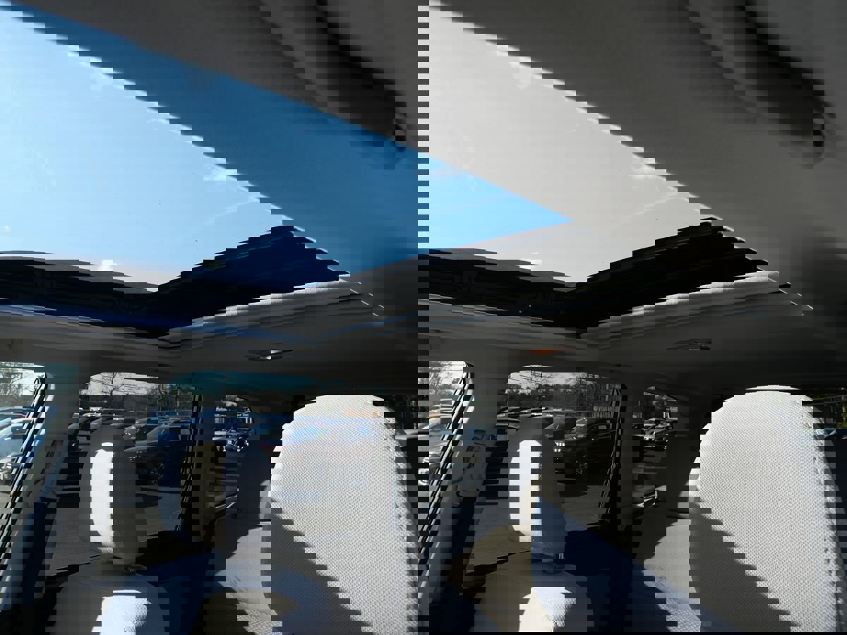 Used 2016 Subaru Forester 2.5i Premium w/ All-Weather Package image 11