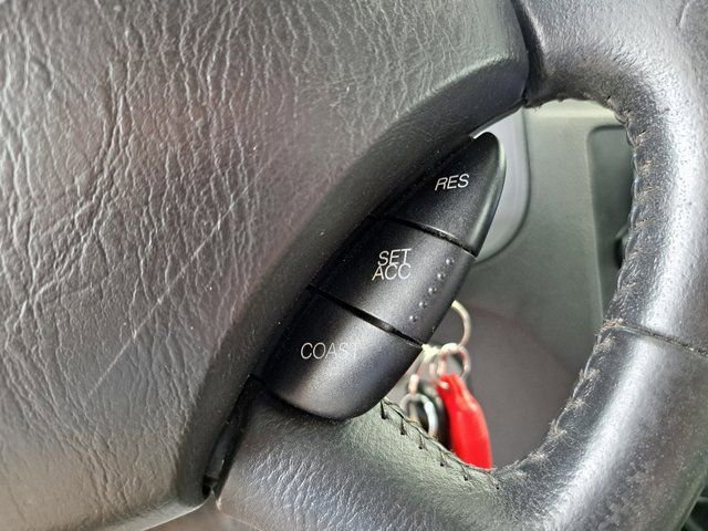 Used 2007 Ford Focus SE FWD image 11
