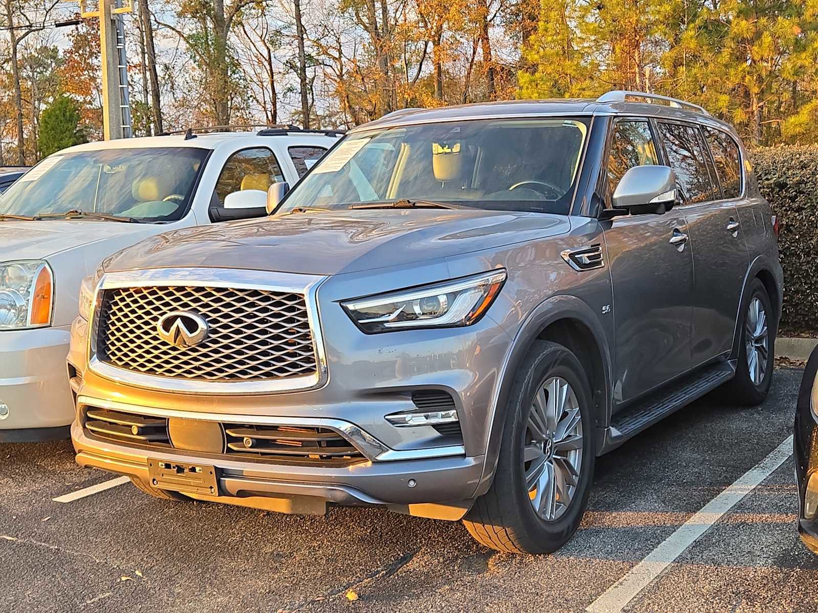 Used 2020 INFINITI QX80 Luxe w/ Proassist Package image 3