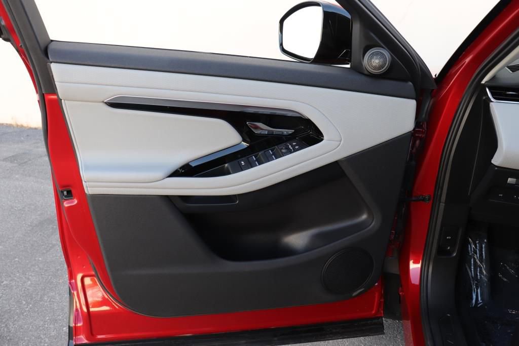 Used 2023 Land Rover Range Rover Evoque S image 37