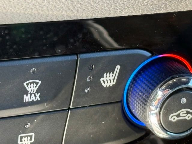 Used 2024 Buick Enclave Essence AWD/4WD image 19