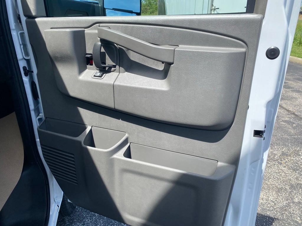 New 2026 Chevrolet Express 3500 w/ Power Convenience Package RWD image 20
