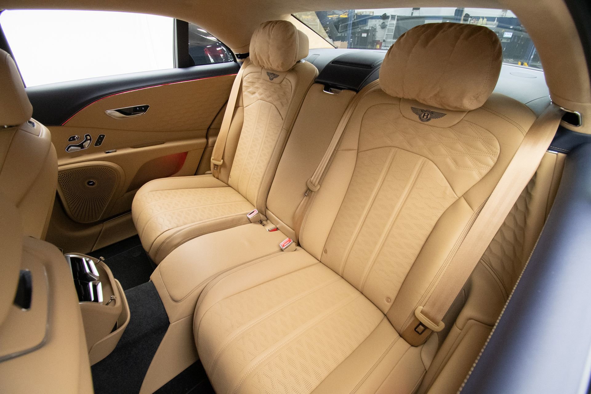 New 2026 Bentley Flying Spur Plug-In Hybrid AWD/4WD image 33