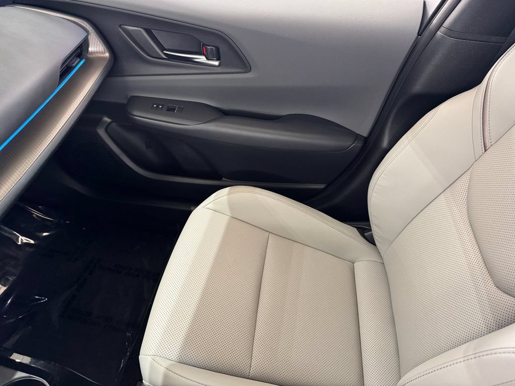 Certified 2024 Toyota Prius XLE AWD/4WD image 30