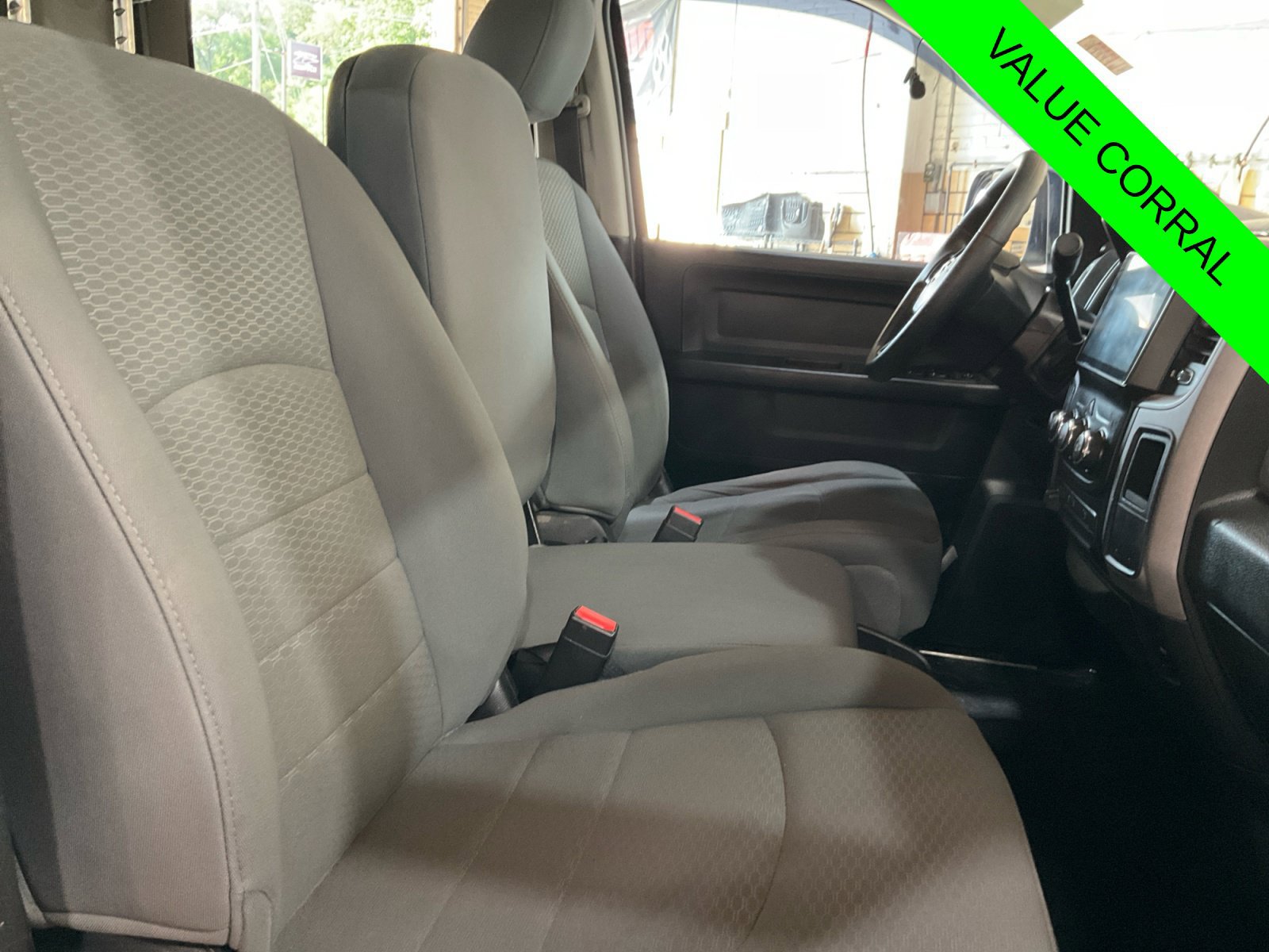 Used 2015 RAM 2500 Tradesman w/ Chrome Appearance Group AWD/4WD image 18
