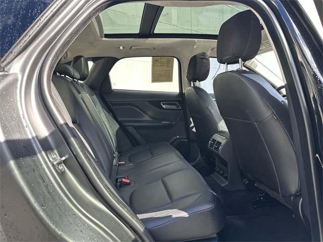 Used 2020 Jaguar F-PACE image 22