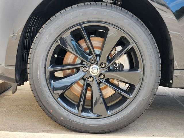 Used 2026 Jaguar F-PACE R-Dynamic S image 7