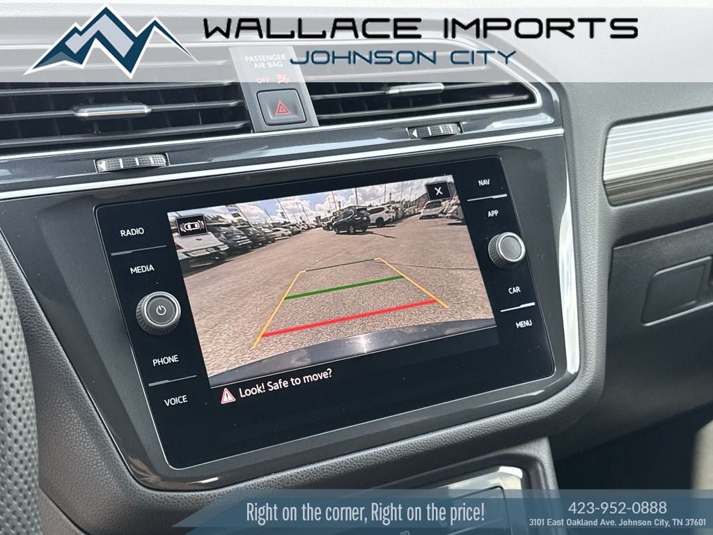 Certified 2024 Volkswagen Tiguan SEL R-Line AWD/4WD image 27