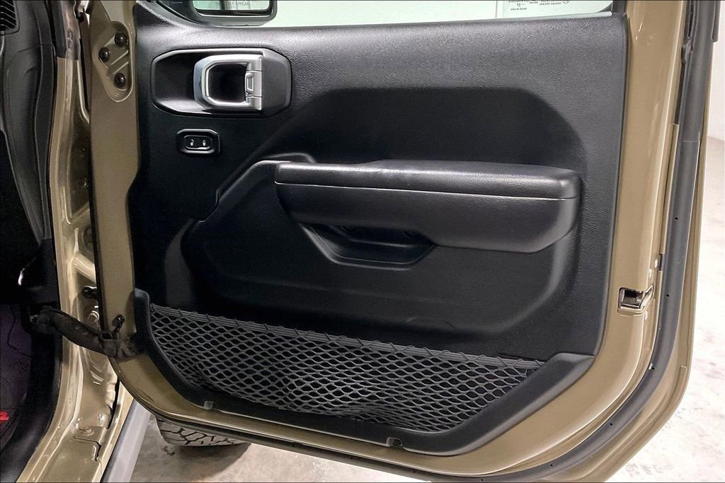 Used 2020 Jeep Gladiator Mojave w/ Trailer Tow Package image 19