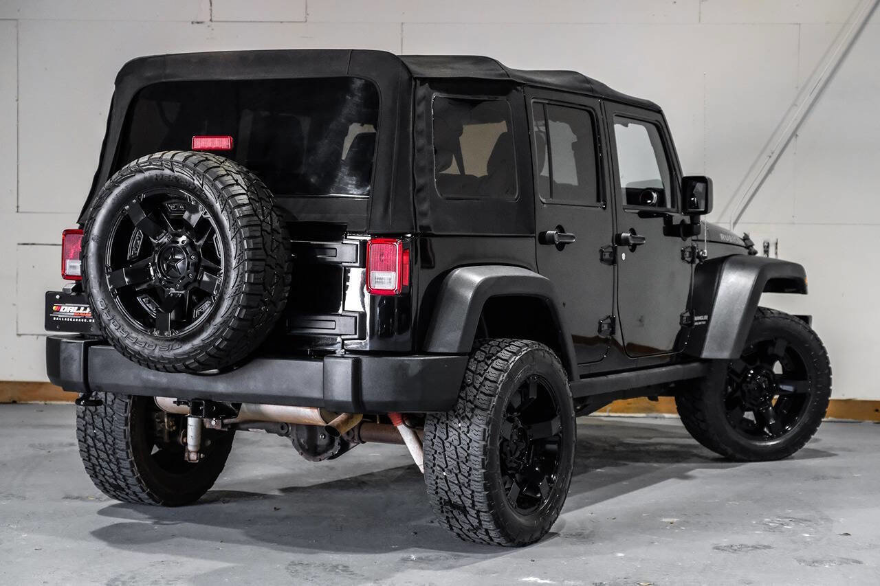 Used 2015 Jeep Wrangler Unlimited Rubicon w/ Connectivity Group AWD/4WD image 7