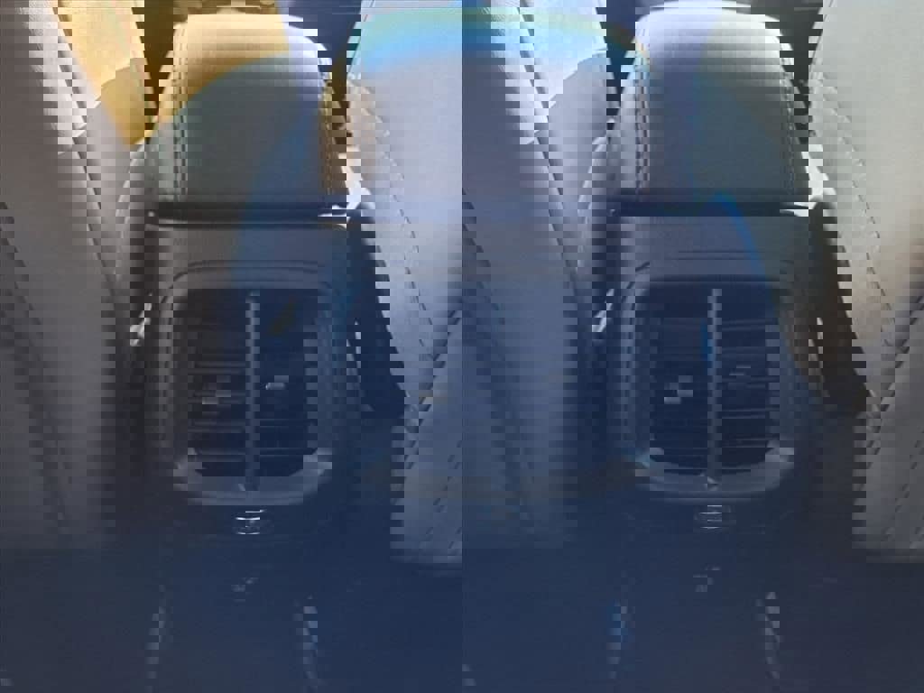 Used 2015 Jeep Cherokee Limited w/ Trailer Tow Group image 25