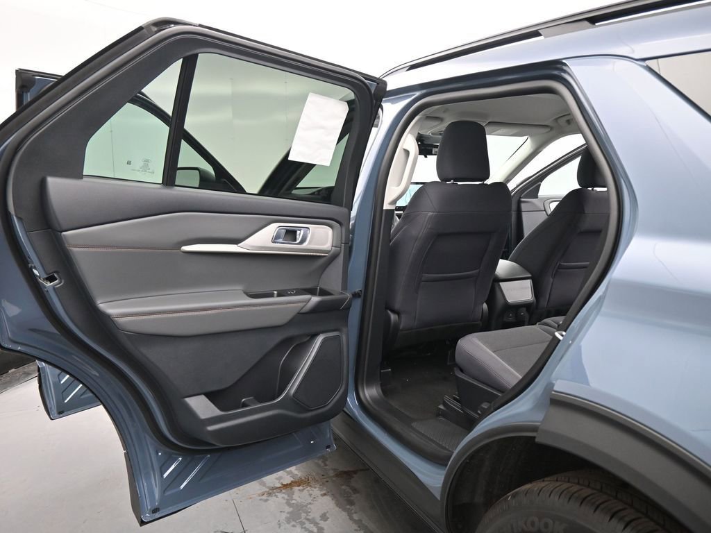 New 2026 Ford Explorer Active image 18