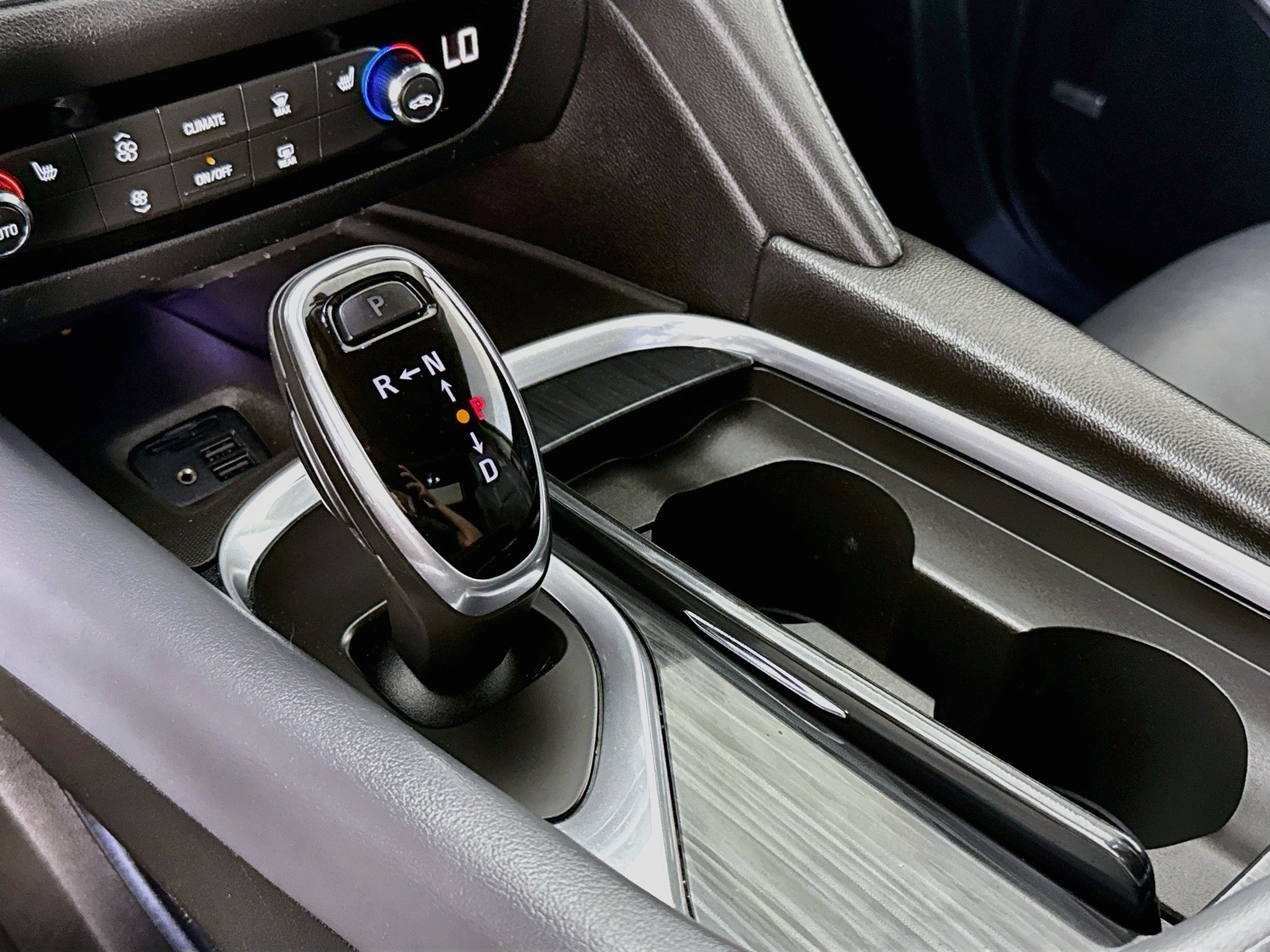 Used 2020 Buick Enclave Essence w/ Sun And Navigation Package FWD image 19