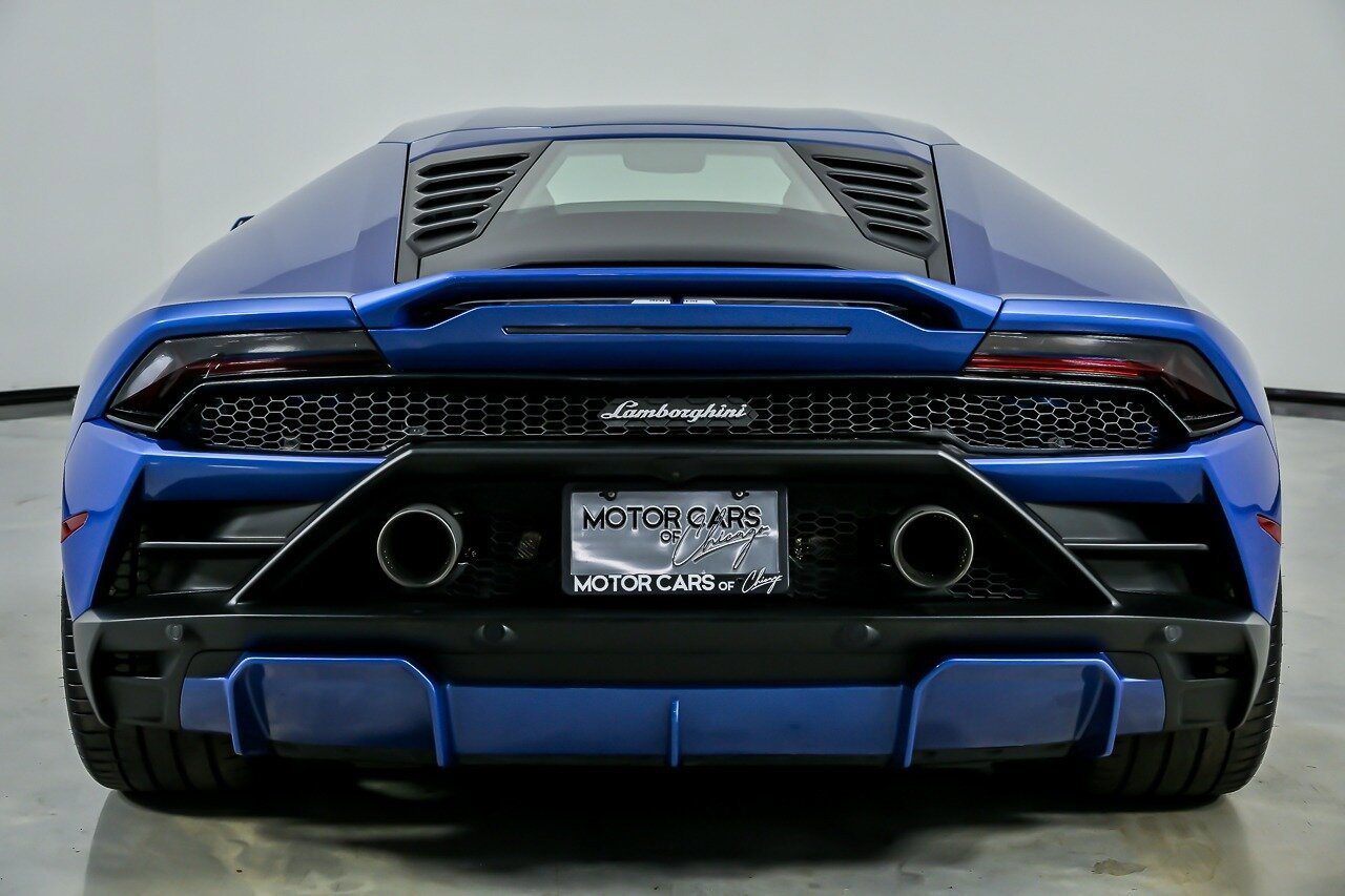 Used 2020 Lamborghini Huracan EVO RWD image 11