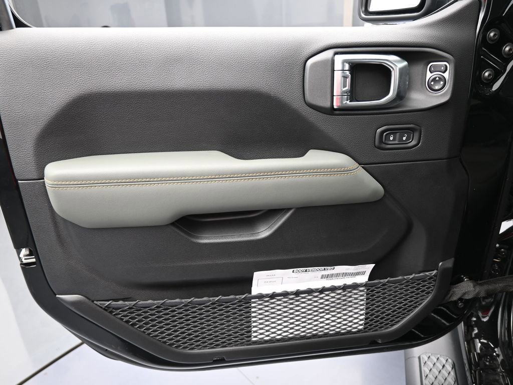 New 2026 Jeep Gladiator Mojave image 12