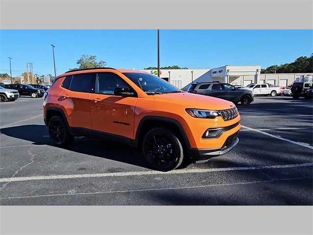 New 2026 Jeep Compass Latitude image 16