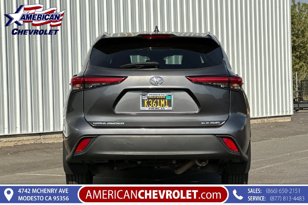 Used 2022 Toyota Highlander XLE AWD/4WD image 5