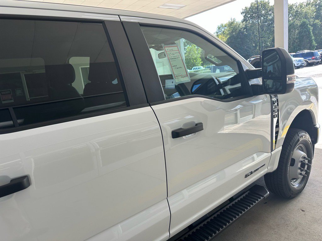 New 2026 Ford F350 XL w/ XL Chrome Package image 11
