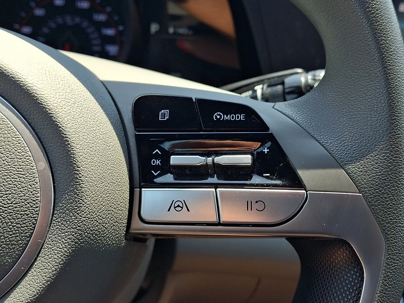Certified 2023 Hyundai Elantra SEL w/ Preferred Accessory Package FWD image 21