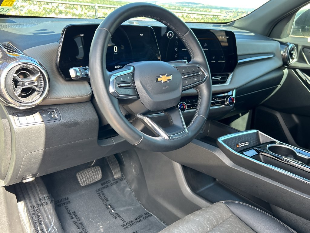 Used 2025 Chevrolet Equinox LT w/ Convenience Package II AWD/4WD image 7
