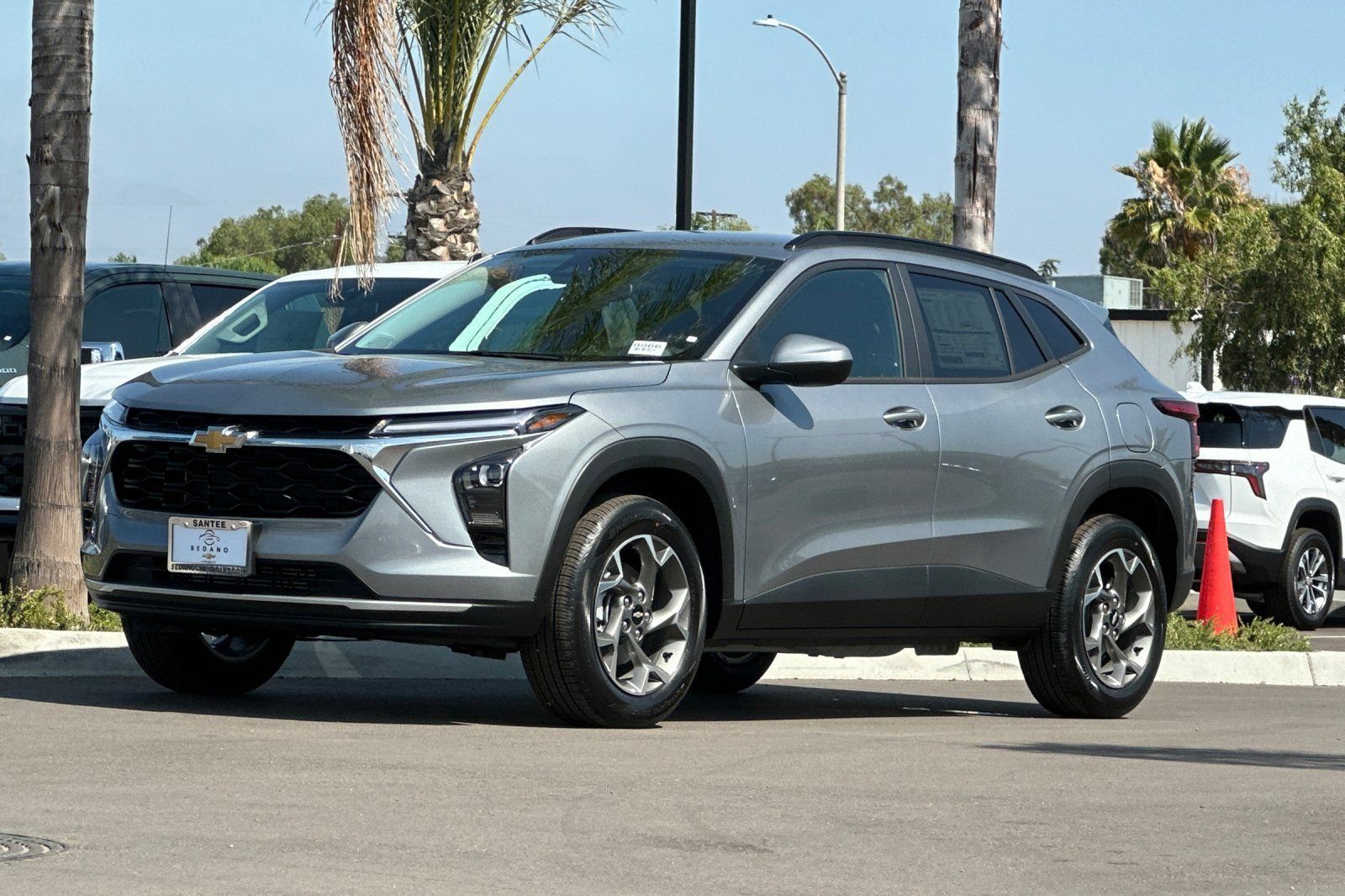 New 2026 Chevrolet Trax LT w/ Driver Confidence Package FWD image 8