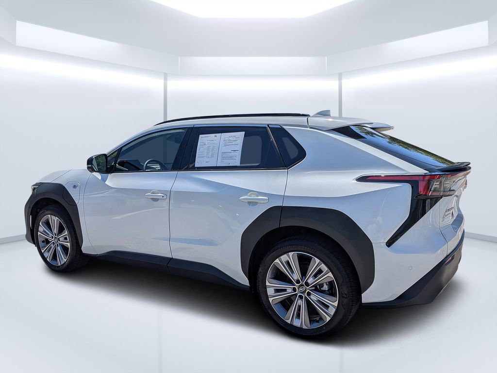 Used 2023 Subaru Solterra AWD image 5