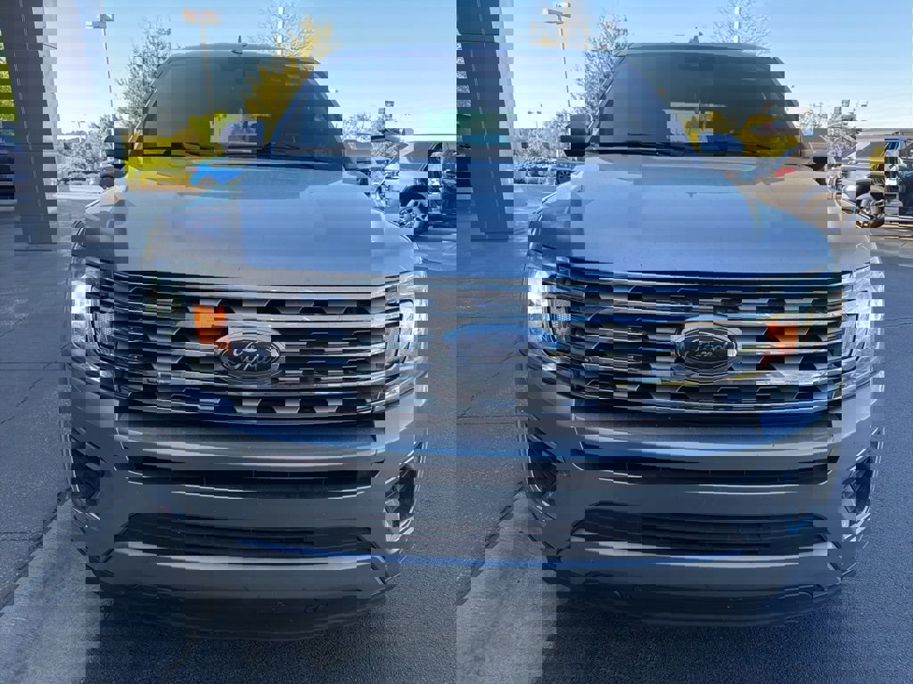 Used 2021 Ford Expedition Limited image 6