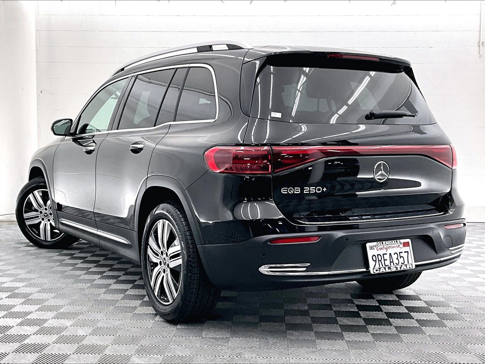 Certified 2024 Mercedes-Benz EQB 250+ image 10