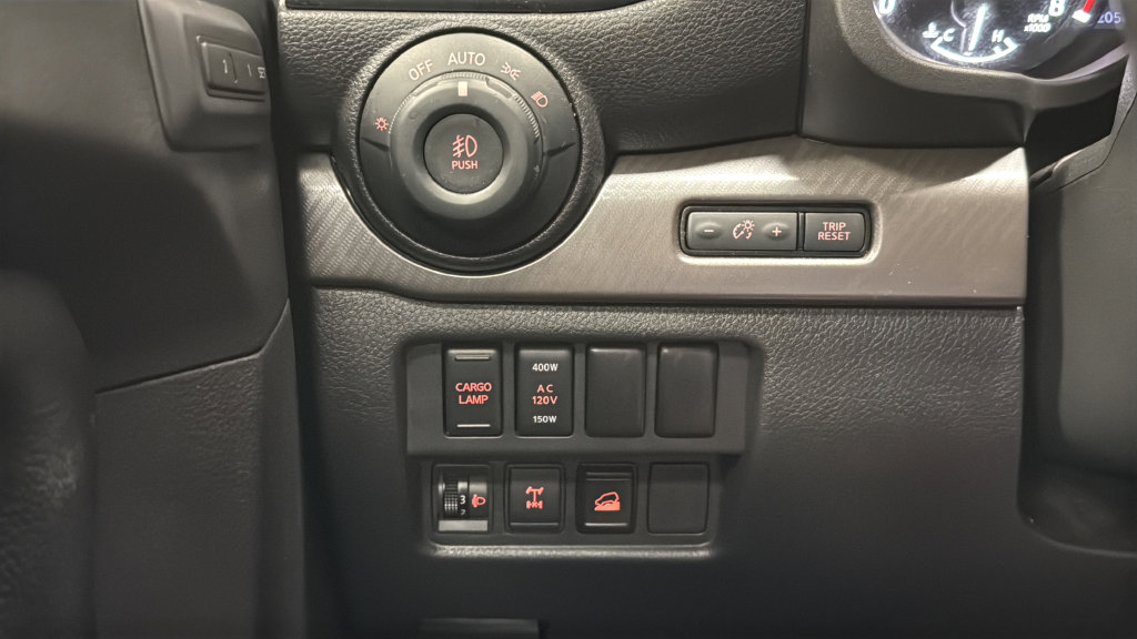 Used 2023 Nissan Titan PRO-4X w/ Pro-4x Convenience Package AWD/4WD image 29