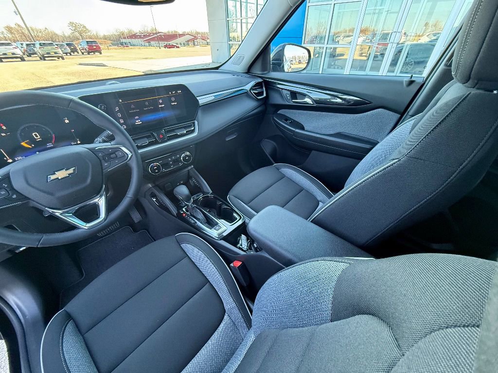 New 2025 Chevrolet TrailBlazer LT w/ Convenience Package image 13