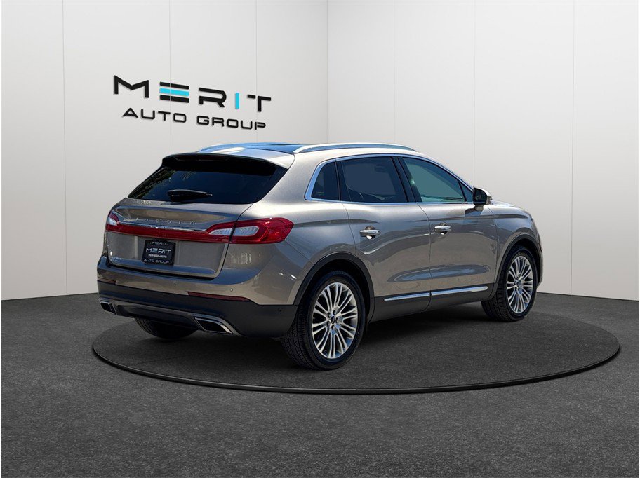 Used 2018 Lincoln MKX Reserve w/ Driver Assistance Package image 9