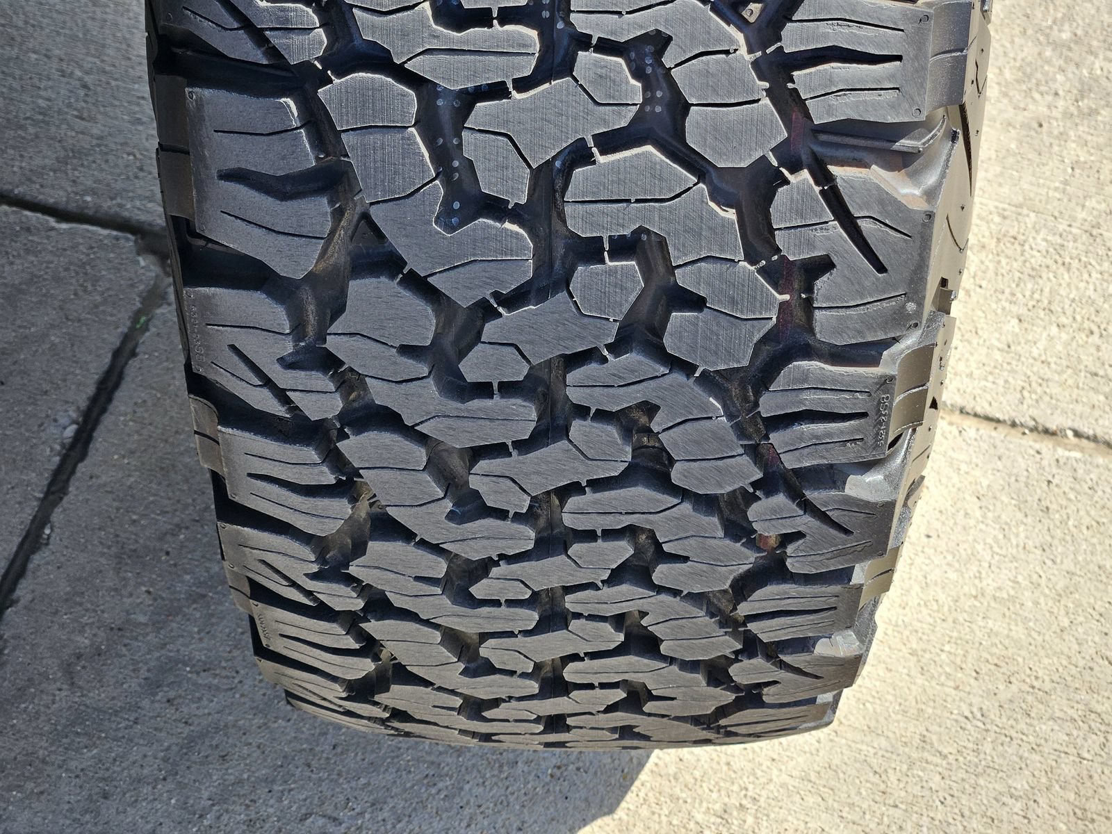 Used 2023 Jeep Wrangler Unlimited Rubicon 4xe AWD/4WD image 13