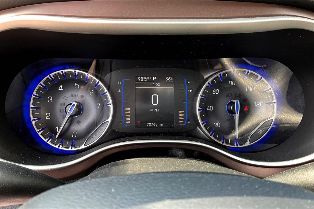 Used 2023 Chrysler Voyager LX FWD image 12