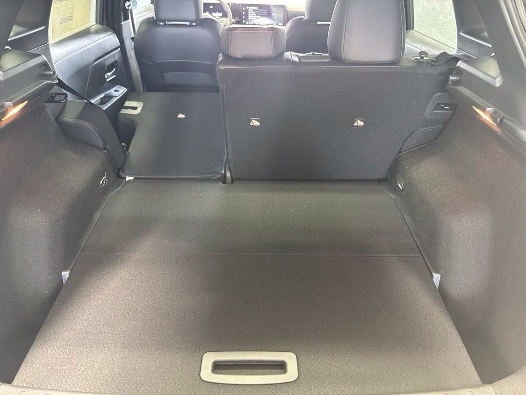 New 2026 Nissan Kicks SR w/ Illumination Package AWD/4WD image 25