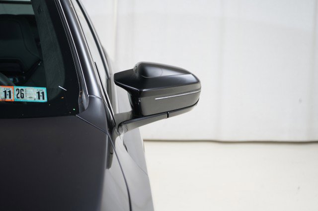 Used 2025 BMW M5 w/ Executive Package image 22