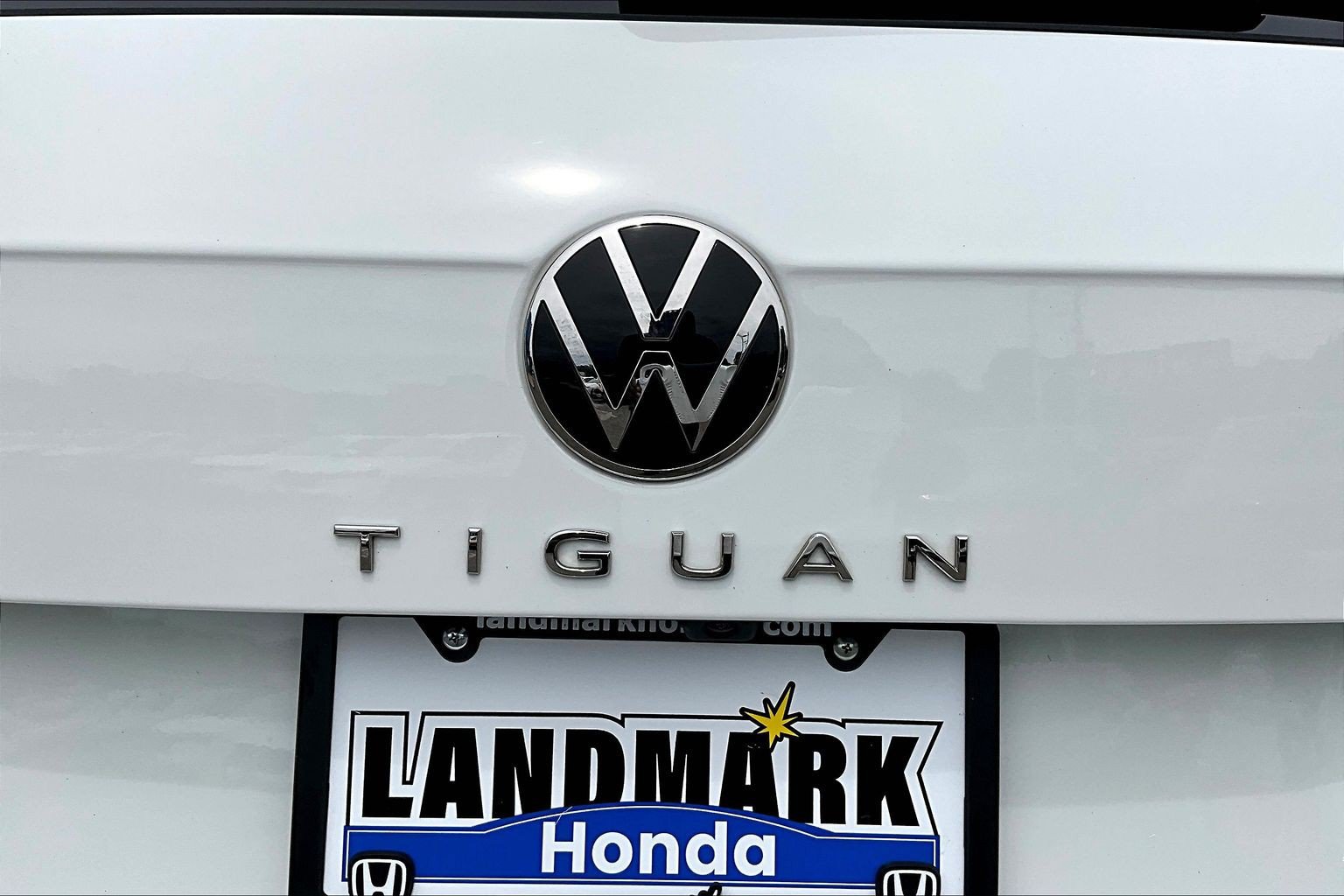 Used 2024 Volkswagen Tiguan SE w/ Panoramic Sunroof Package AWD/4WD image 33