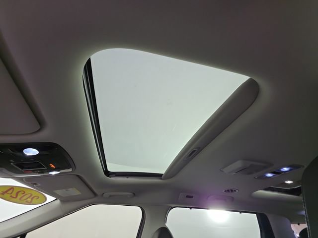 Used 2024 Kia Carnival SX Prestige FWD image 34