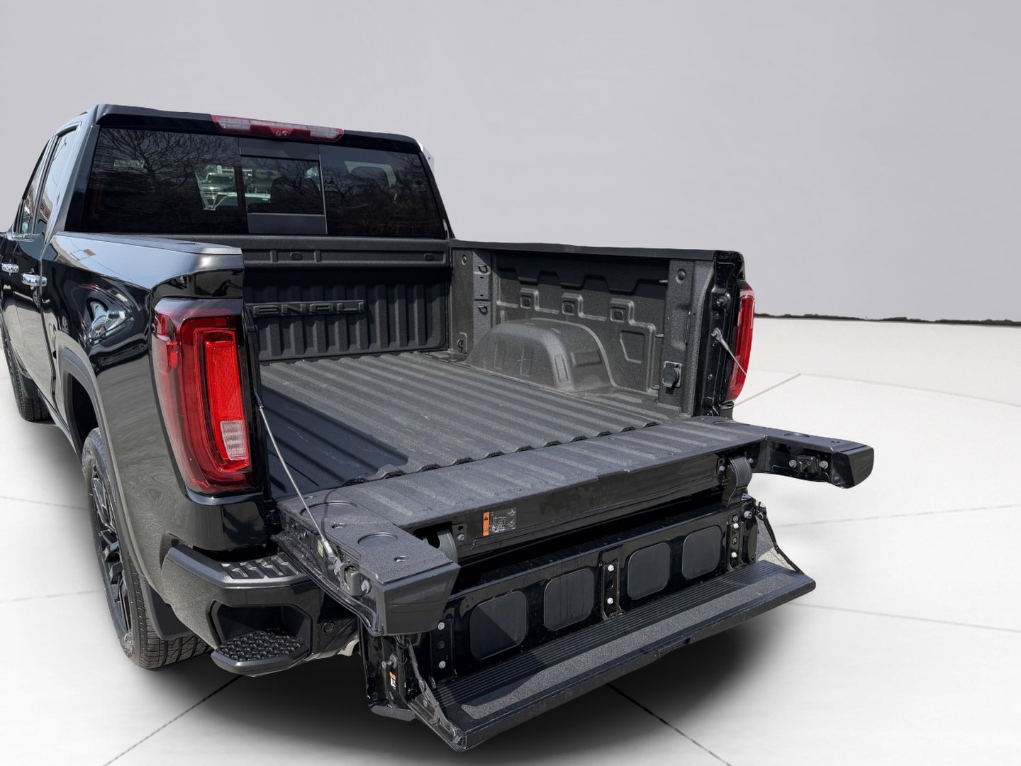 Used 2023 GMC Sierra 1500 Denali w/ Technology Package image 20