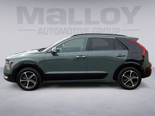 Used 2024 Kia Niro SX image 2