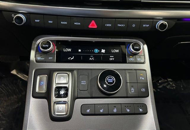 Used 2024 Hyundai Palisade Calligraphy image 40