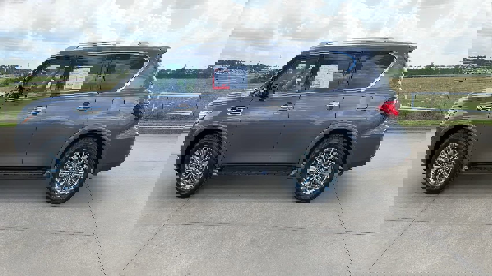 Used 2024 INFINITI QX80 Luxe image 6