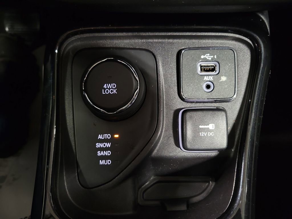 Used 2020 Jeep Compass Limited image 18