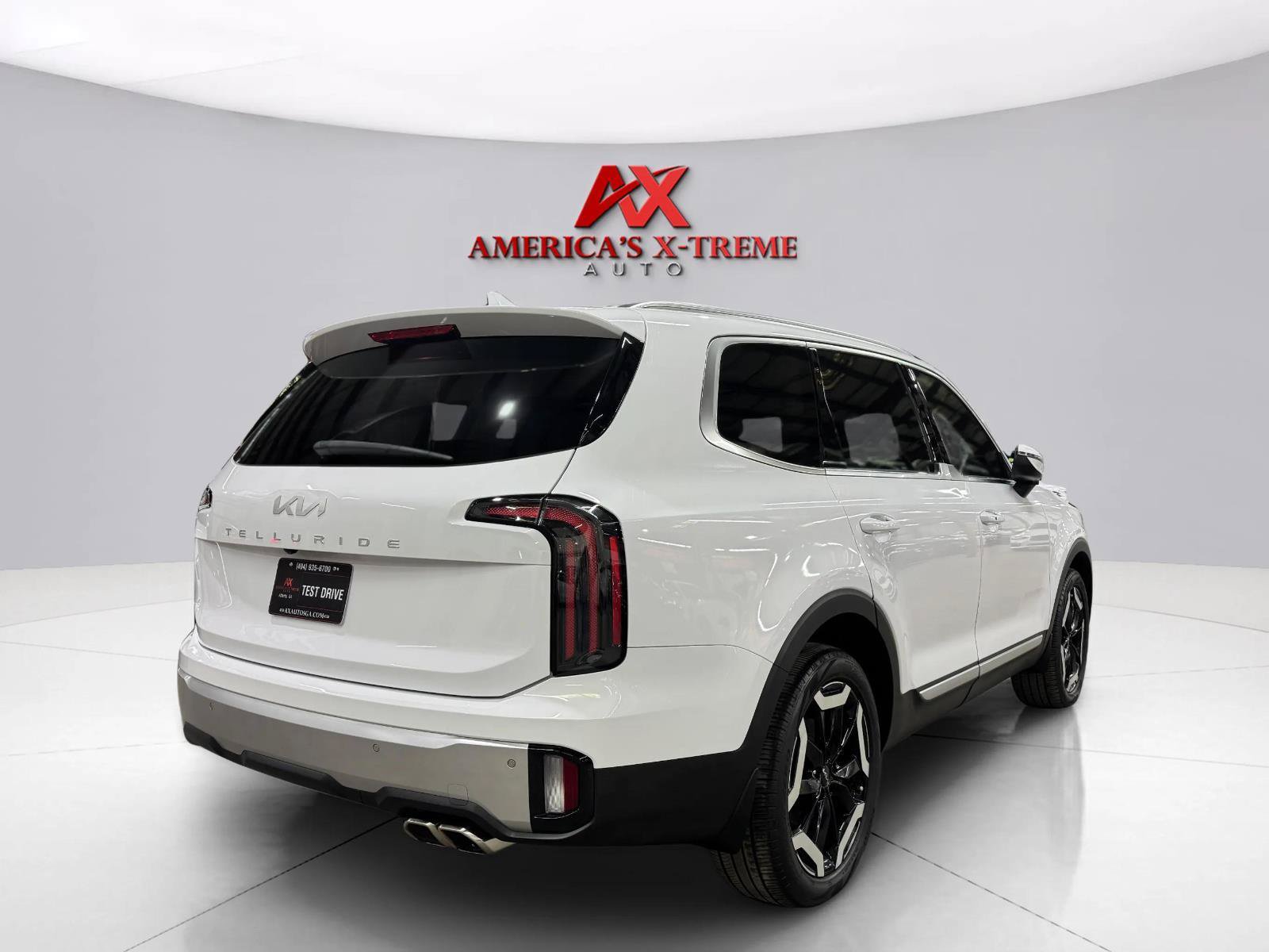 Used 2023 Kia Telluride EX w/ EX Captain's Chair Package FWD image 7