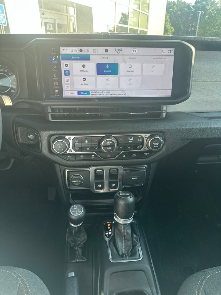 Used 2024 Jeep Wrangler Sport AWD/4WD image 10